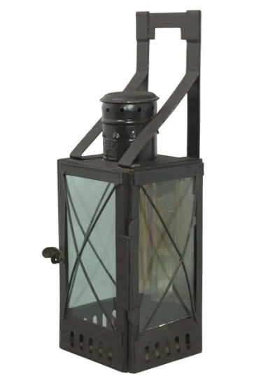 Оригинальный свечной фонарь (СССР), до 1950 года, замок-крючок Оригинальный свечной фонарь (СССР), до 1950 года, замок-крючок